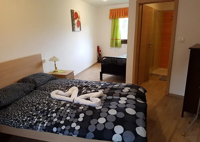 Tolminska Korita Konukevi Tolmin