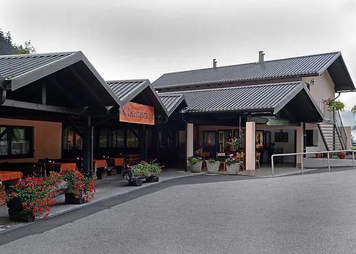 Konukevi Tolminska Korita Tolmin